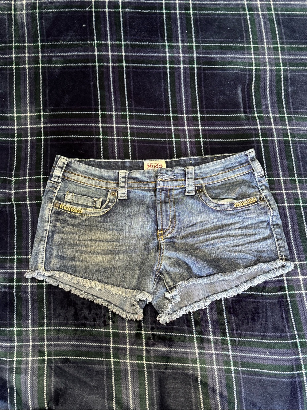 Y2K Mudd dark blue denim shorts w/frayed hem&embroidered back pockets.Size 11